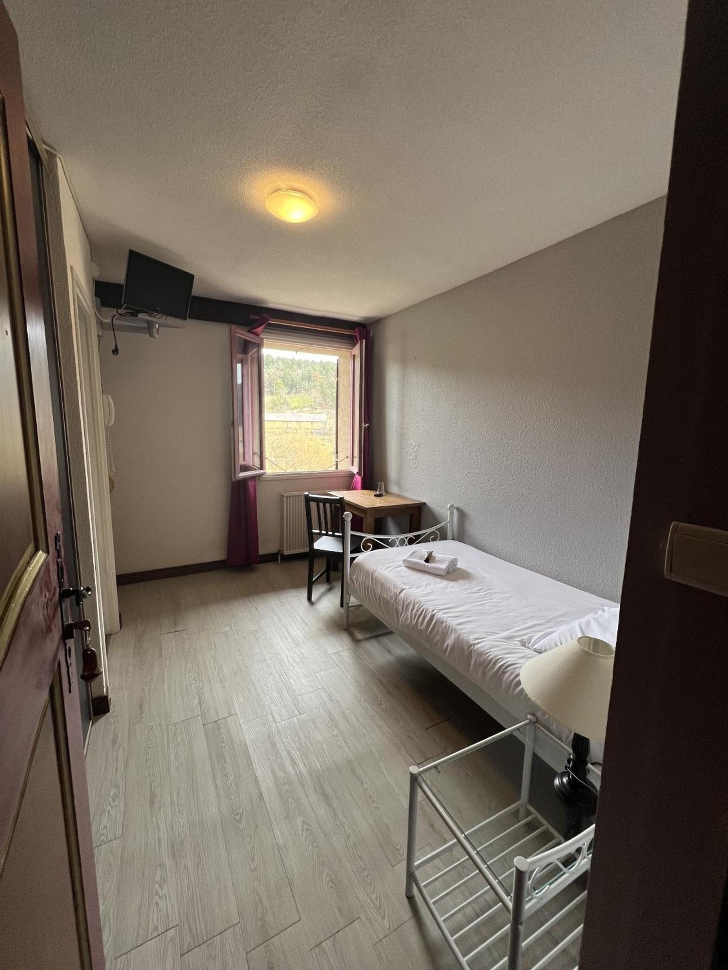 Domaine Le Prieure Hotel Chaumont-le-Bourg Phòng bức ảnh